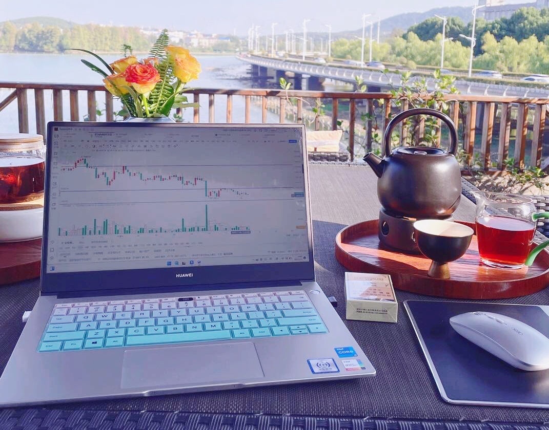 暴跌前兆？12小时走势暗藏玄机