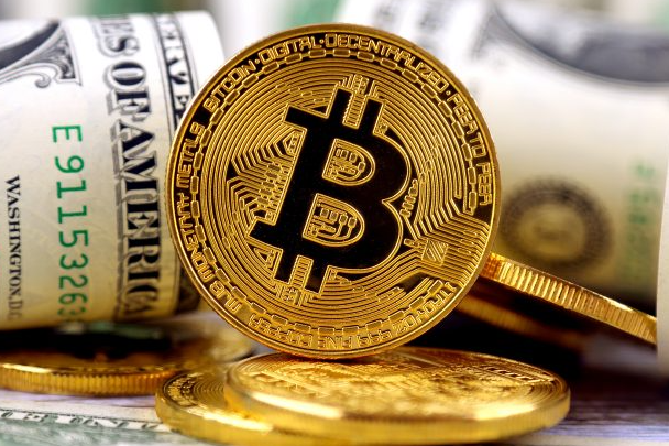 Bitcoin is hovering around 90,000, while Ethereum is fluctuating around 3,000! Multiple events tonight, including initial jobless claims and PCE, will break the calm.