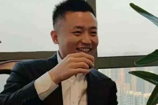 3.5张历辉:以太坊短线高位拐头信号成型！低多关键支撑位在哪？今日比特币（BTC）以太坊（ETH）该如何布局！