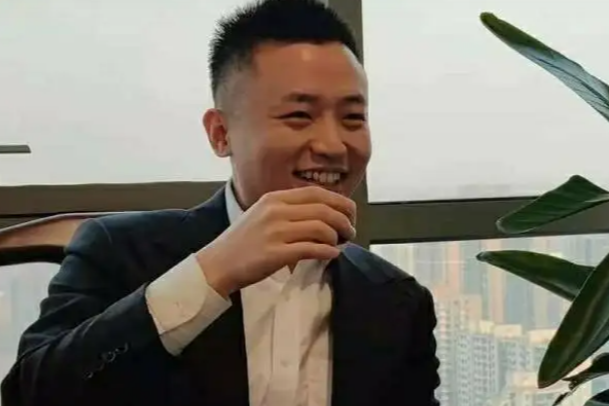 4.30张历辉:以太坊多头再次面临日线关键支撑考验？5月或迎来至暗时刻！今日比特币（BTC）以太坊（ETH）该如何布局！